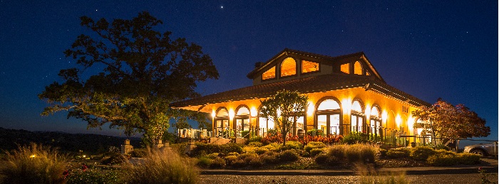 Hanan Winery Tasting room at night